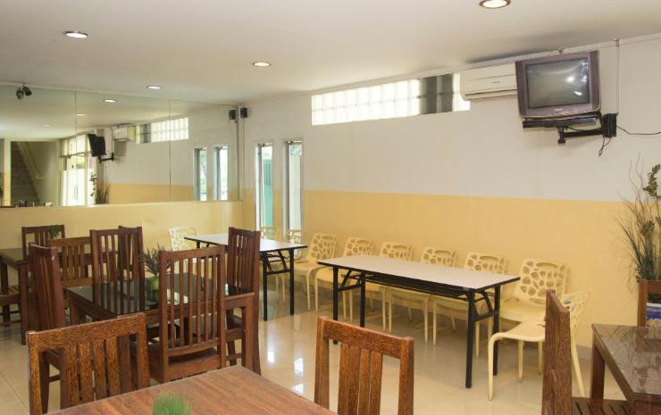 Metropolitan Inn Manado Exterior foto